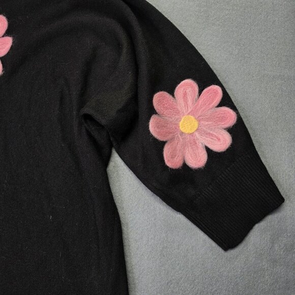 Aaeda Sweater Womens 1X Black Pink Daisy Embroidered 3/4 Sleeve Dolman Hippie - Picture 4 of 11